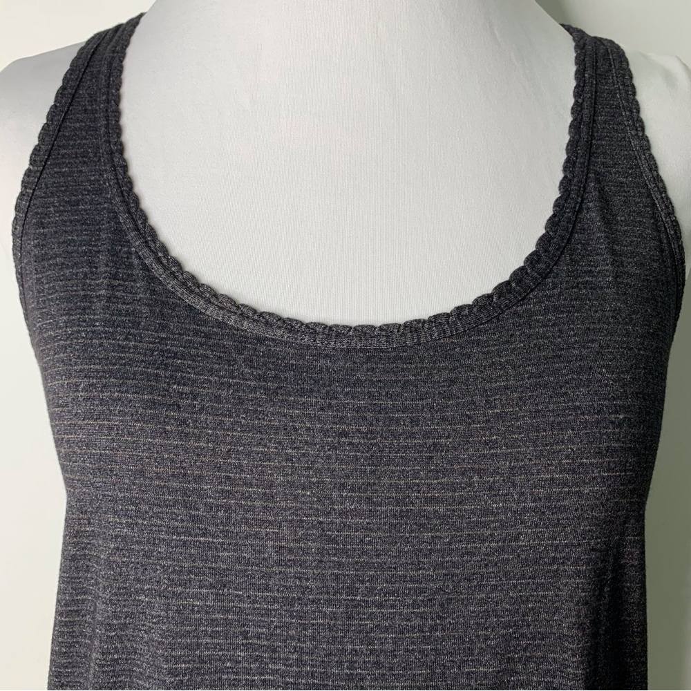 Lululemon Women's Black Gray Lace Back Racerback Striped Tank Top Size 4 - Picture 7 of 9